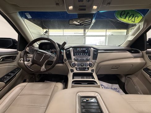 Used 2019 GMC Yukon Denali w/ Denali Ultimate Black Edition AWD/4WD image 18