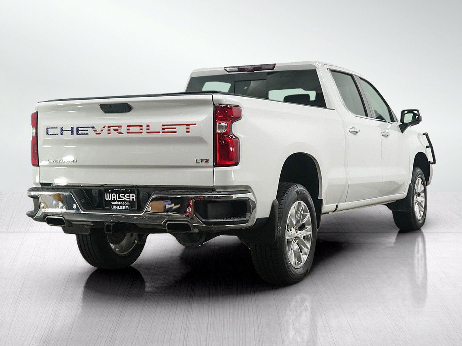 Used 2021 Chevrolet Silverado 1500 LTZ w/ Technology Package AWD/4WD image 5