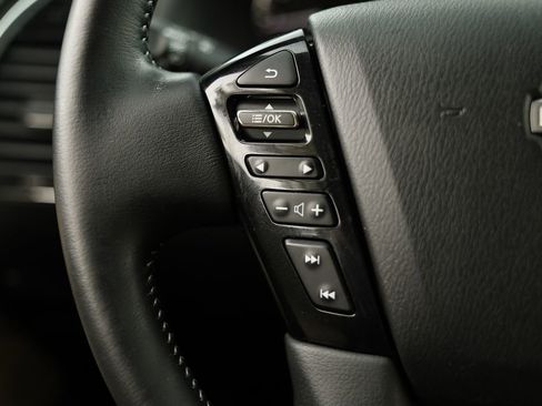 Used 2022 Nissan Armada SV w/ SV Appearance Package AWD/4WD image 33
