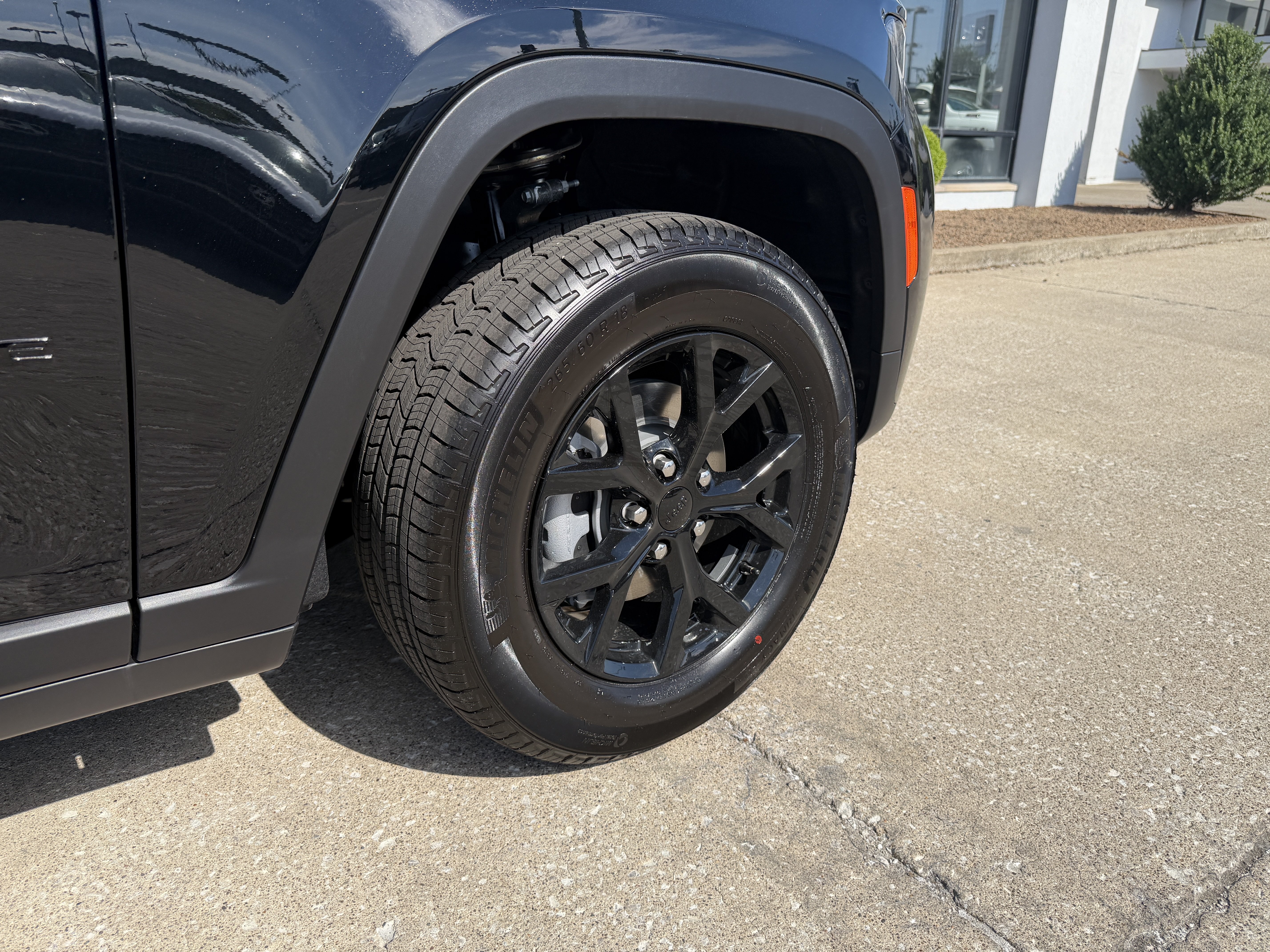 New 2026 Jeep Grand Cherokee Altitude AWD/4WD image 21
