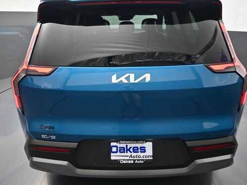 New 2026 Kia EV9 Wind AWD/4WD image 35