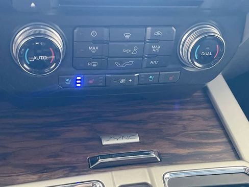 Used 2018 Ford F150 Lariat w/ Equipment Group 502A Luxury image 19