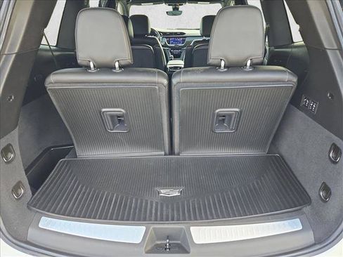 Used 2022 Cadillac XT6 Premium Luxury w/ LPO, ONYX Package FWD image 6