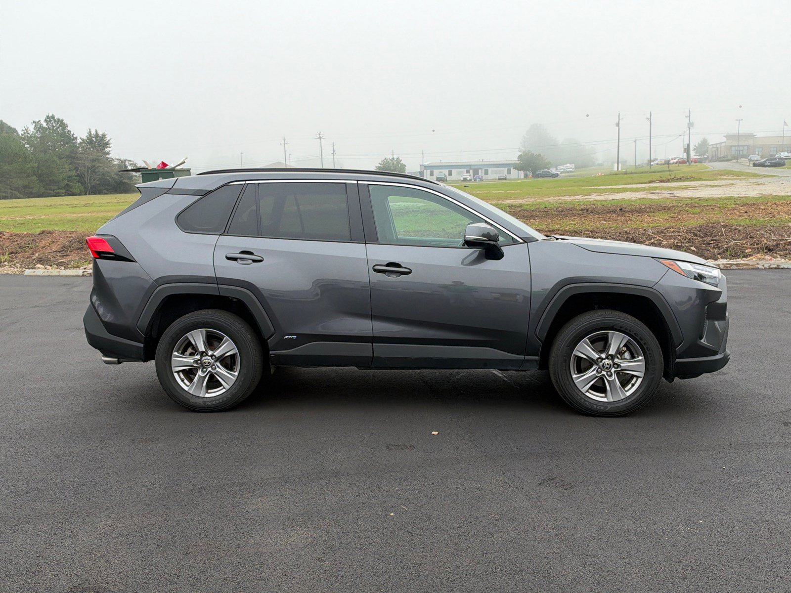 Used 2025 Toyota RAV4 XLE AWD/4WD image 4