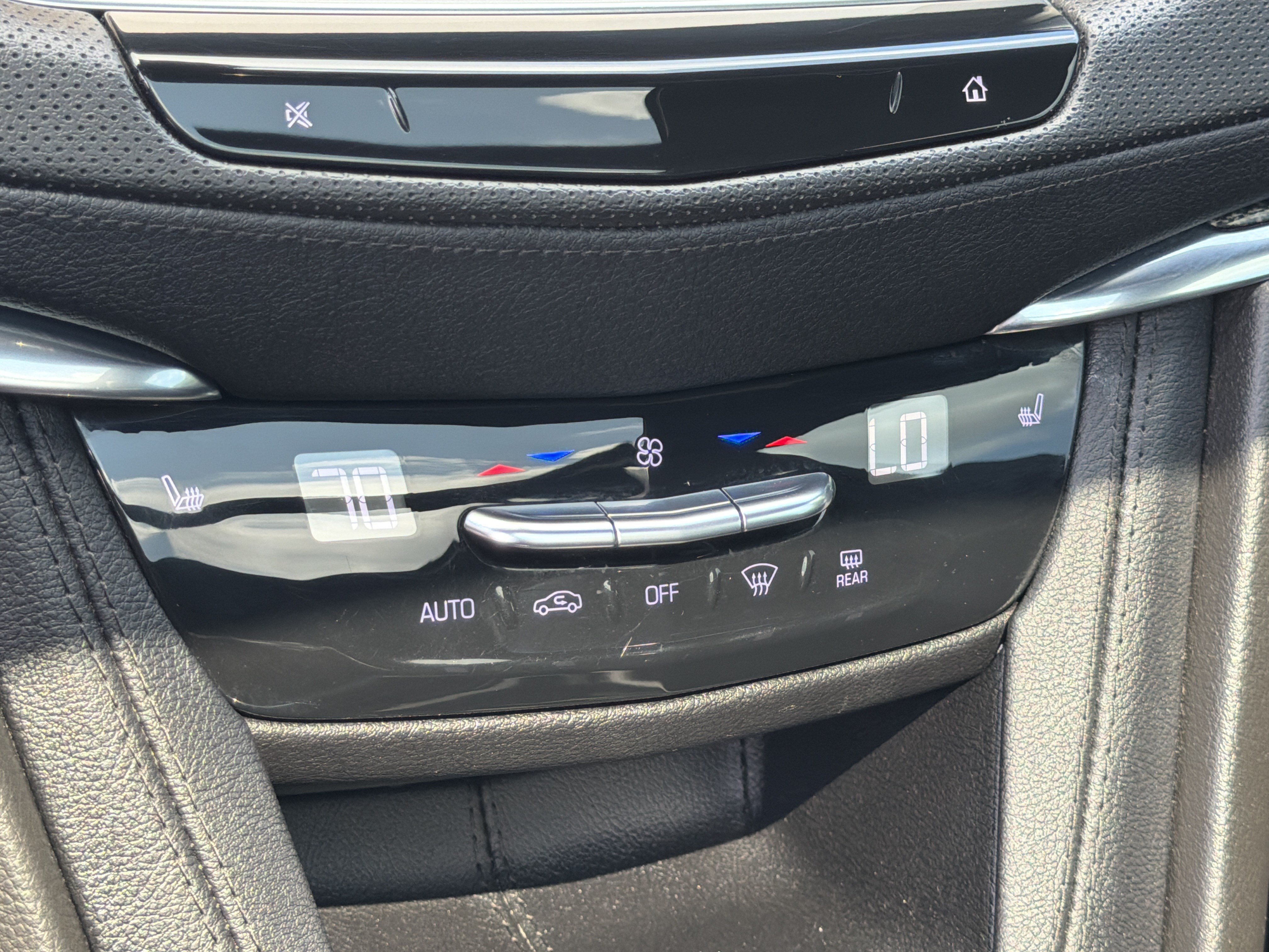 Used 2023 Cadillac XT5 Sportv w/ LPO, Floor Liner Package AWD/4WD image 36
