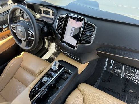 Used 2023 Volvo XC90 T8 Ultimate w/ Lounge Package AWD/4WD image 13