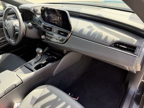 Used 2024 Lexus ES 350 w/ Accessory Package (Z2) FWD image 28