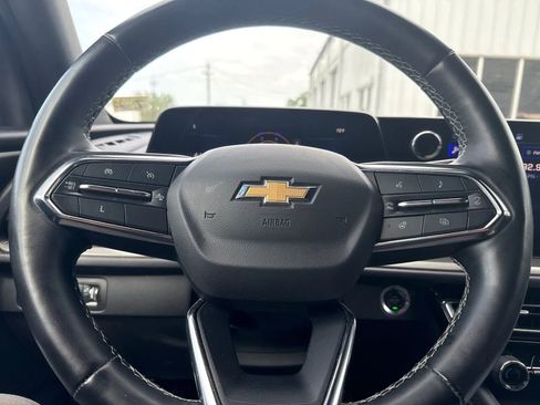 Used 2024 Chevrolet Traverse LT AWD/4WD image 17