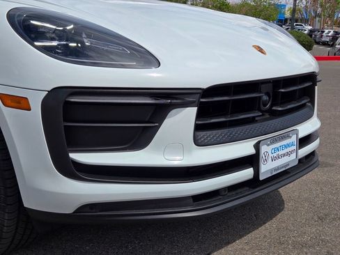 Used 2024 Porsche Macan AWD/4WD image 2