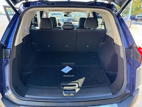 Used 2023 Nissan Rogue Platinum w/ Platinum Premium Package image 16