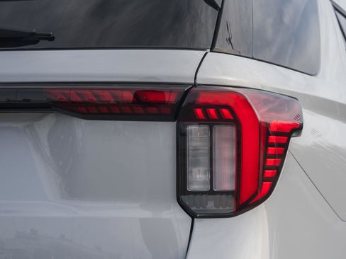 New 2026 Ford Explorer Platinum w/ LUX Leather Package image 7