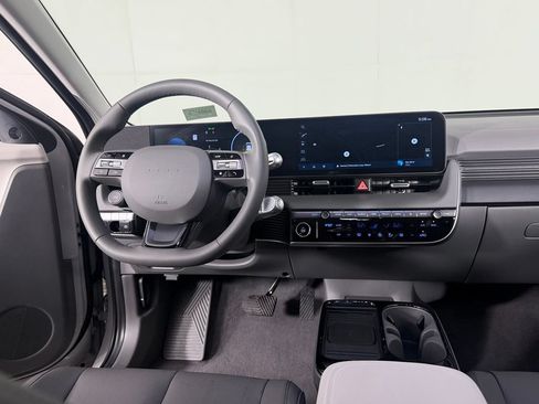 Used 2026 Hyundai Ioniq 5 SEL RWD image 13