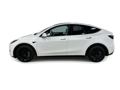 Certified 2023 Tesla Model Y Long Range AWD/4WD image 3
