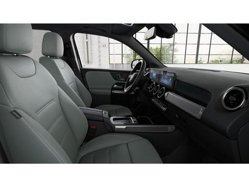 Certified 2026 Mercedes-Benz GLB 250 image 4