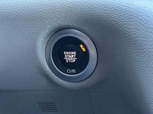 Used 2023 Chrysler Voyager LX FWD image 23