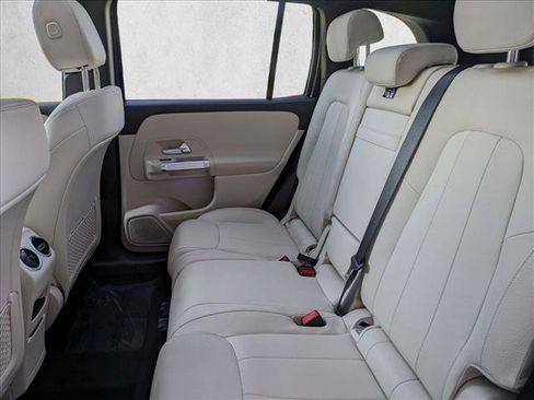 Certified 2022 Mercedes-Benz GLB 250 image 21