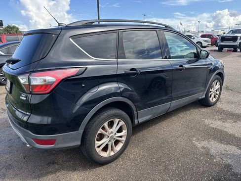 Used 2018 Ford Escape SE FWD image 13