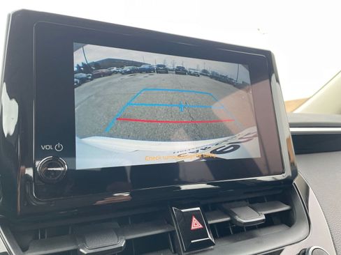 Used 2024 Toyota Corolla LE image 23