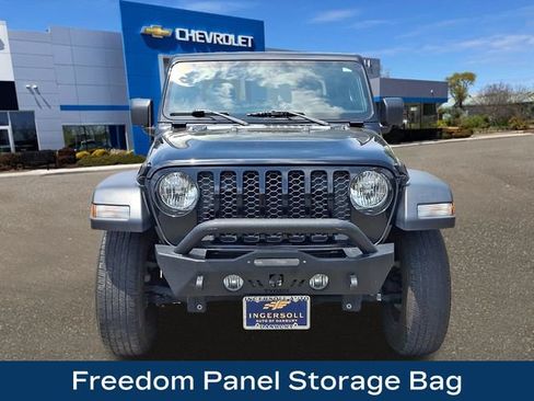 Used 2022 Jeep Gladiator Sport w/ Trailer Tow Package AWD/4WD image 24