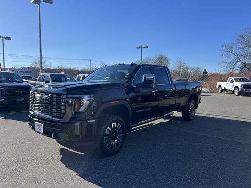 Used 2024 GMC Sierra 3500 Denali Ultimate image 3