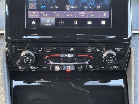 New 2025 Jeep Grand Cherokee L Altitude image 5