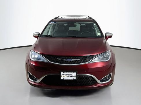 Used 2019 Chrysler Pacifica Limited w/ Advanced Safetytec Group FWD image 7