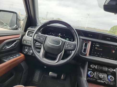 Certified 2024 GMC Yukon Denali Ultimate image 16