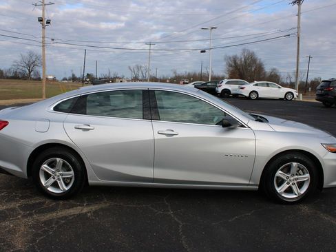 Used 2020 Chevrolet Malibu LS image 9