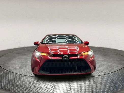 Used 2020 Toyota Corolla LE image 3