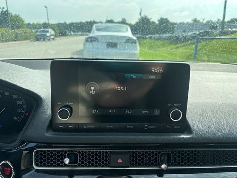 Used 2022 Honda Civic EX image 8