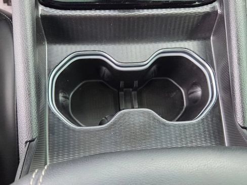 Used 2025 Jeep Grand Cherokee L Altitude RWD image 19