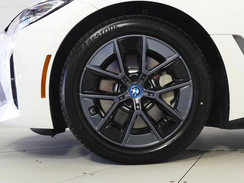 Certified 2023 BMW i4 eDrive40 RWD image 5