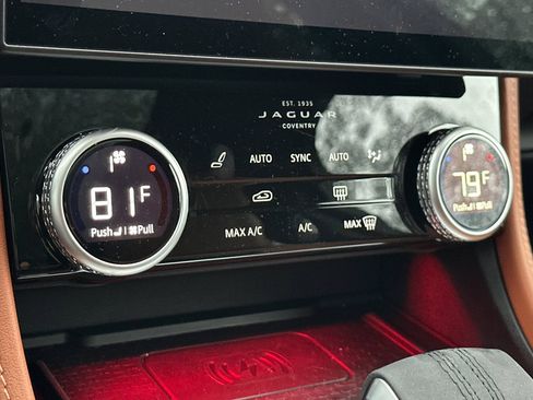 Used 2026 Jaguar F-PACE R-Dynamic S image 22