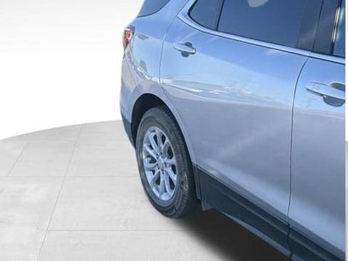 Used 2021 Chevrolet Equinox LT AWD/4WD image 18