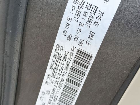 Used 2017 Dodge Grand Caravan SXT image 40