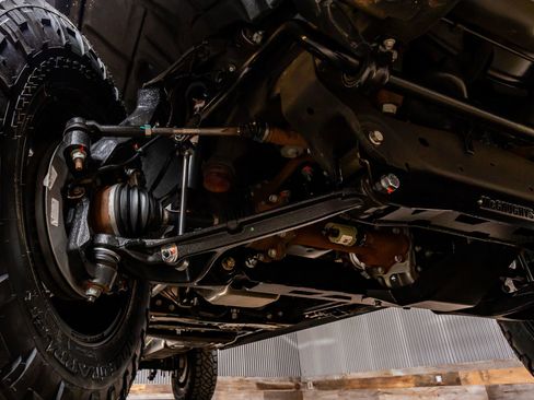 Used 2024 Chevrolet Silverado 2500 ZR2 w/ ZR2 Bison Edition image 14