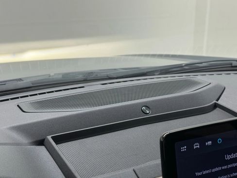 Used 2023 Ford F150 Lightning Lariat image 27