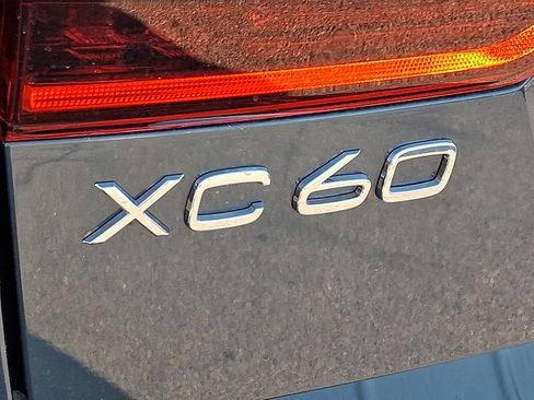 New 2026 Volvo XC60 B5 Ultra w/ Protection Package Premier image 14