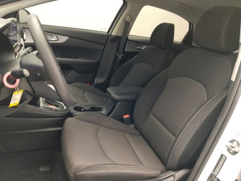 Used 2024 Kia Forte LX image 17