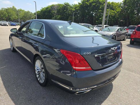 Used 2017 Genesis G90 3.3T Premium RWD image 4