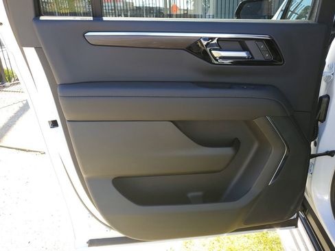 New 2026 Chevrolet Suburban LS image 15