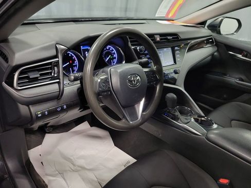 Used 2019 Toyota Camry LE image 14