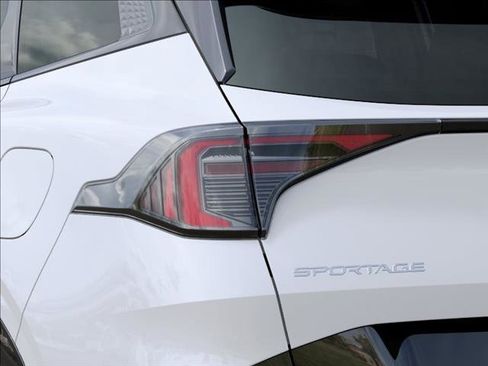 New 2026 Kia Sportage SX FWD image 11
