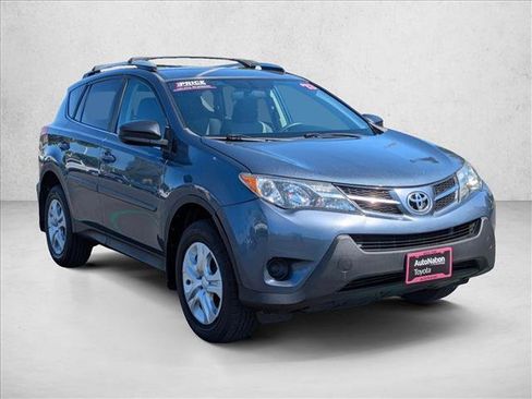 Used 2013 Toyota RAV4 LE image 3