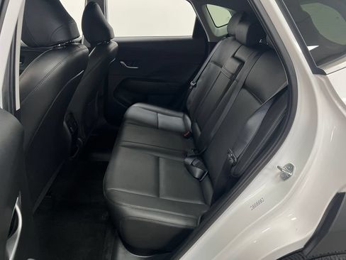 Used 2024 Hyundai Kona Limited AWD/4WD image 27