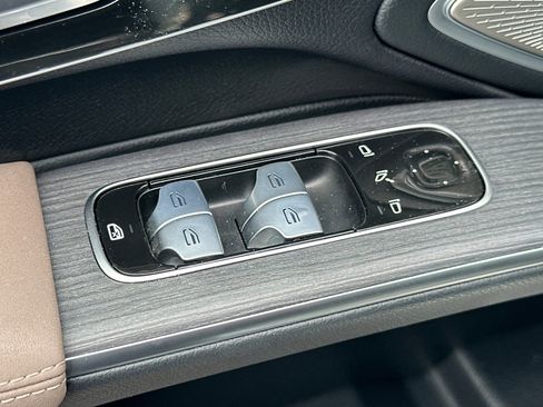 Certified 2023 Mercedes-Benz EQS 580 4MATIC Sedan image 13