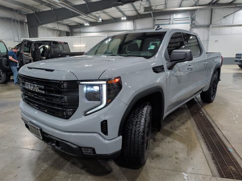 Used 2024 GMC Sierra 1500 Elevation image 6
