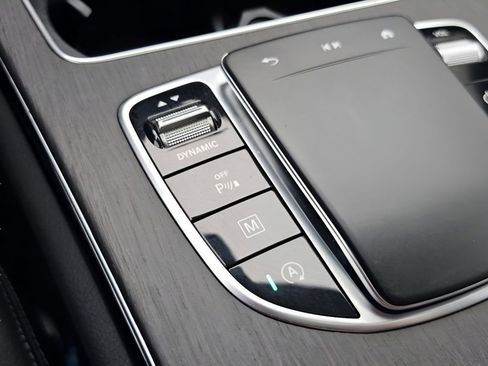 Used 2021 Mercedes-Benz GLC 300 image 11