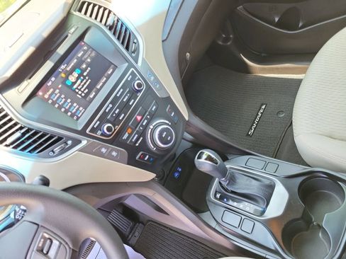 Used 2017 Hyundai Santa Fe Sport FWD image 33