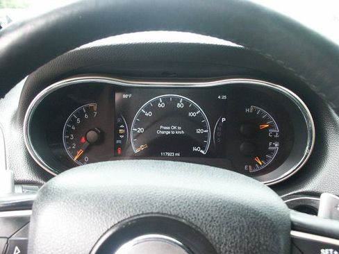 Used 2014 Jeep Grand Cherokee Limited AWD/4WD image 10